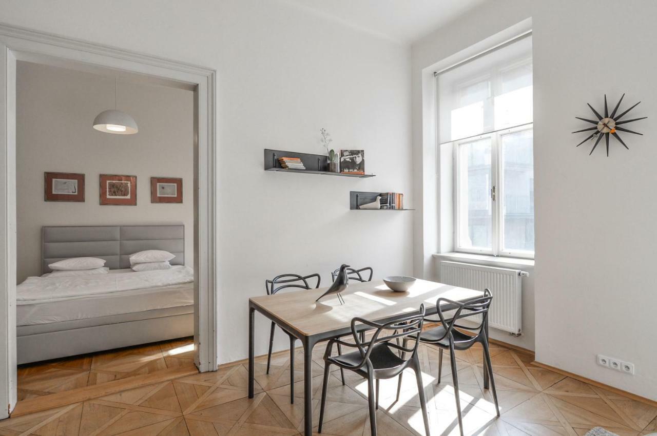 Kafka'S Head Apartment Praga Zewnętrze zdjęcie